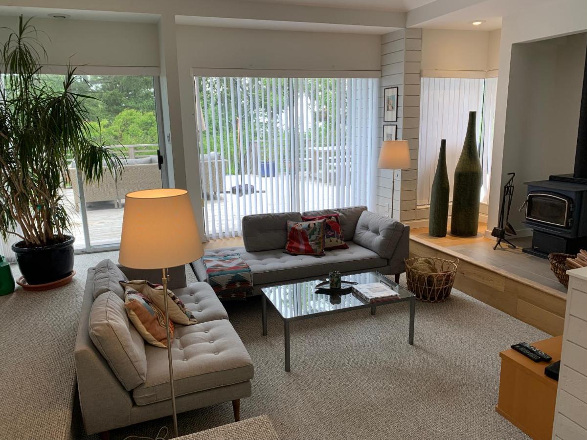 Forest By The Sea Rentals Merville ภายนอก รูปภาพ